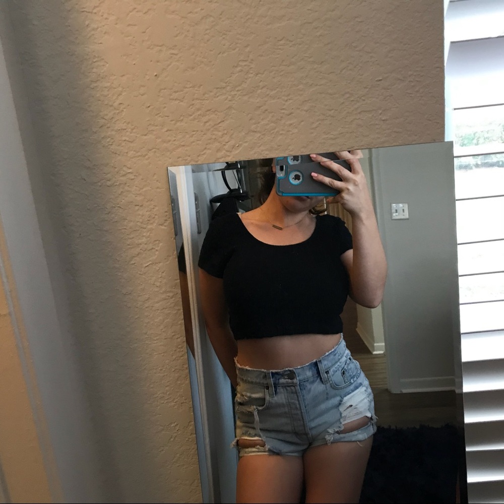 Black forever 21 short sleeve crop top